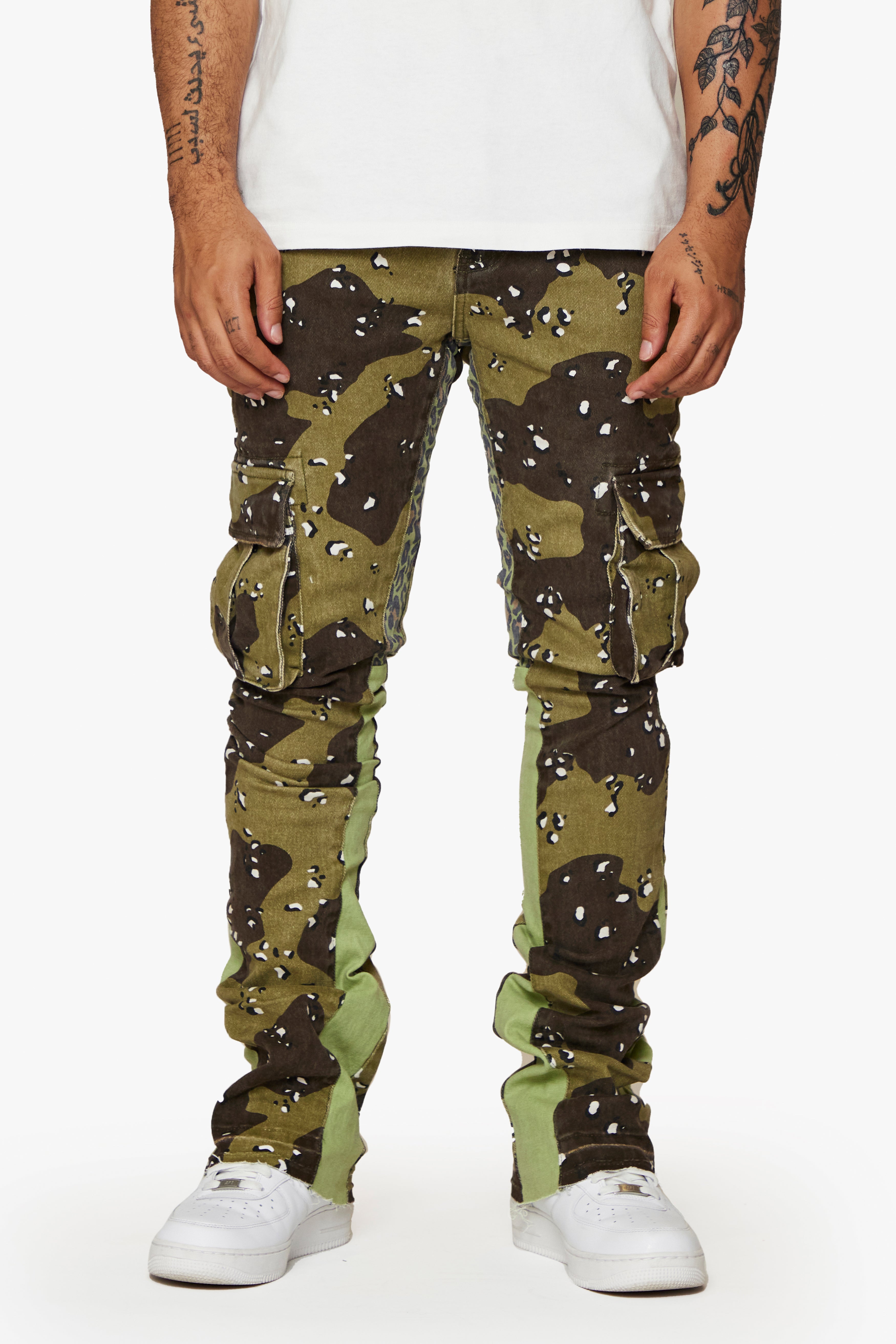 ESNTL LAB STACKED "COMMANDER" GREEN