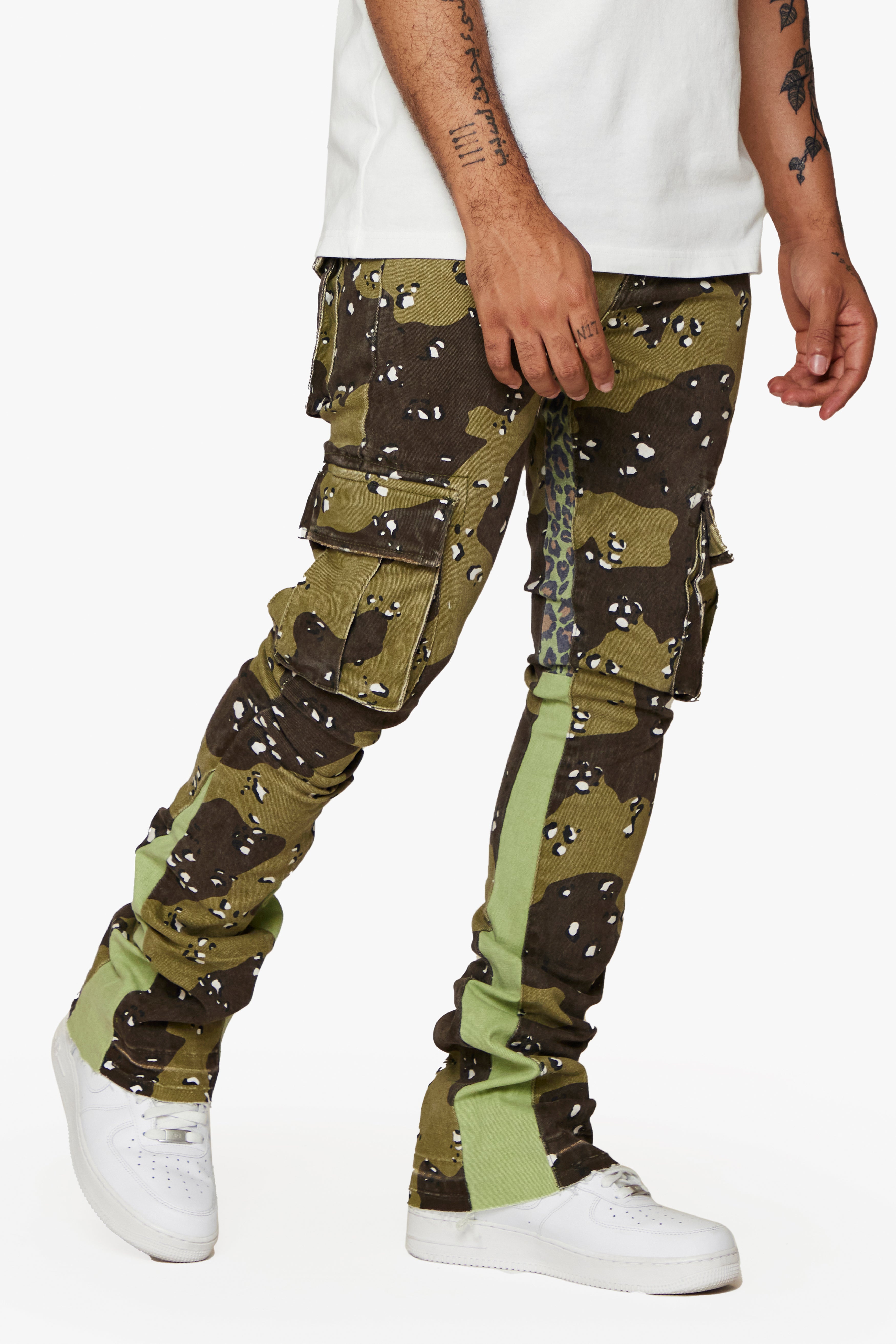 ESNTL LAB STACKED "COMMANDER" GREEN